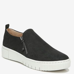 NEW SOUL Naturalizer Women’s 7.5 memory foam slip on shoes